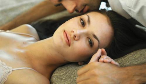 Câu hỏi của nhiều người vợ: Có nên nói thật với chồng nếu không thỏa mãn?-1