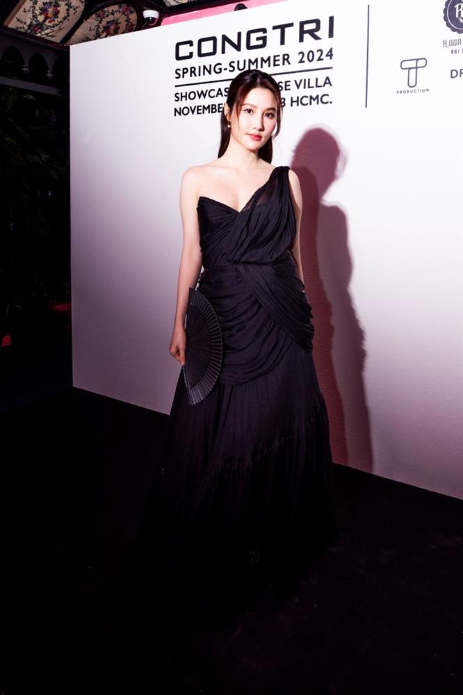 Sao Việt hội tụ sắc đen quyền lực trên thảm đỏ show diễn NTK Công Trí-5