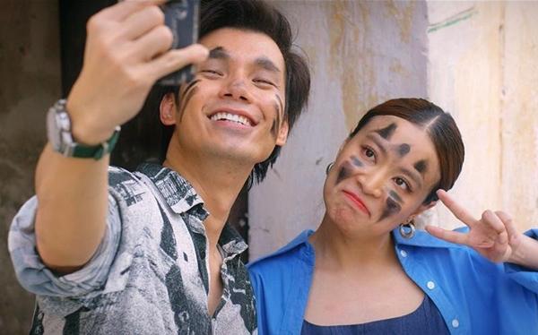 Nhan Phúc Vinh thấy ngại vì cảnh tình cảm-1