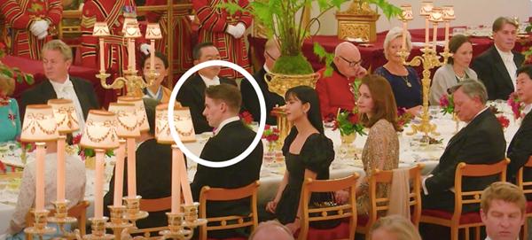 Khách mời tiết lộ: Jisoo bị căng thẳng trong yến tiệc hoàng gia khiến Jennie - Rosé lo lắng-2