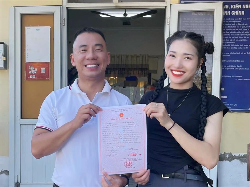 Nữ thượng úy từng hoãn cưới đấu Sea Games chụp ảnh cưới với chồng quân nhân-5