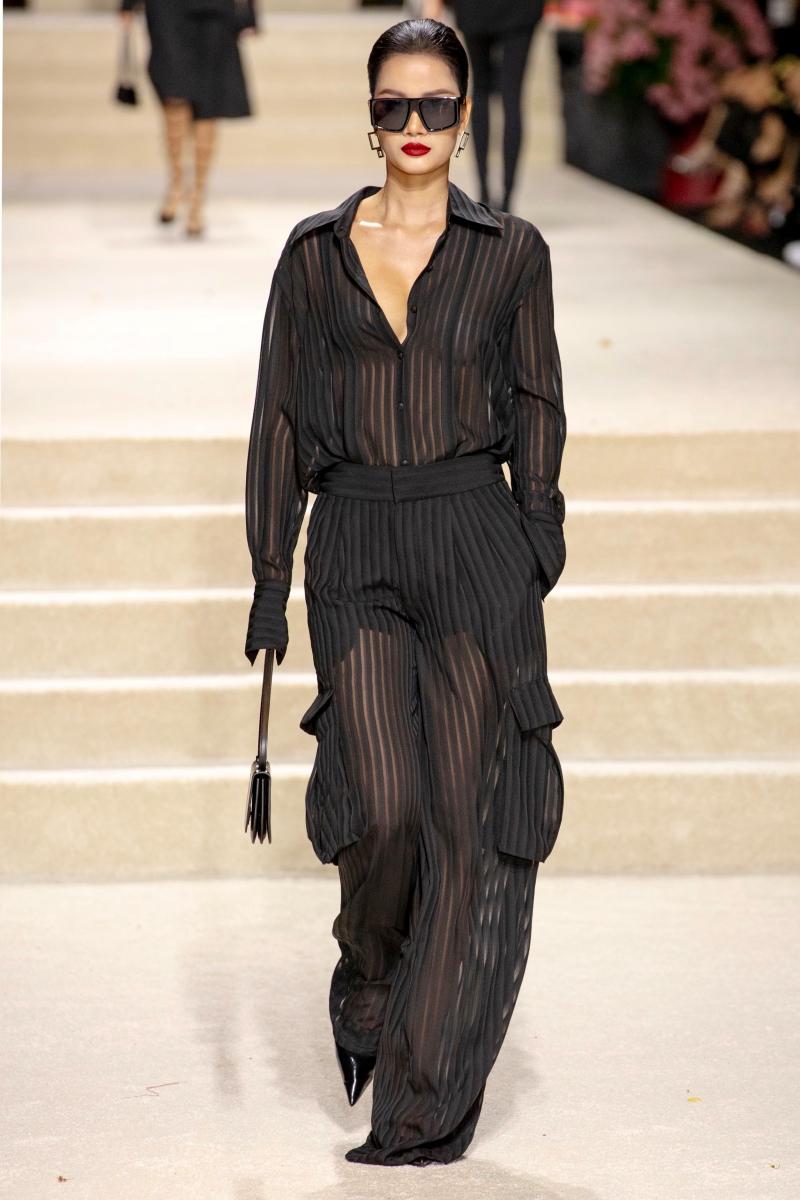 Dàn hậu đình đám Vbiz lăng xê bộ sưu tập mới nhất của Công Trí-1