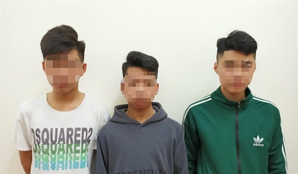 Khởi tố nhóm thanh thiếu niên khiêu khích, chèn ép cảnh sát cơ động-1