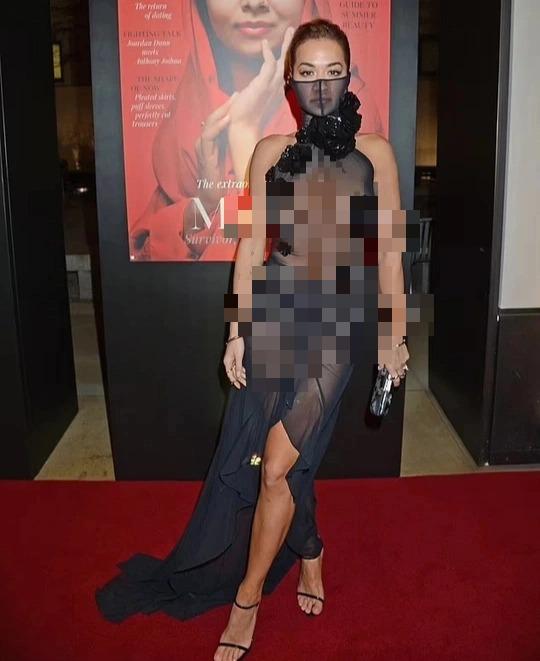 Ca sĩ Rita Ora gây sốc với đầm xuyên thấu-2