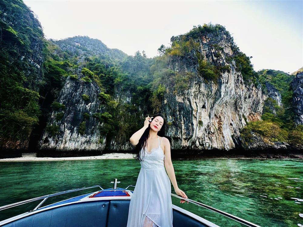 Nhật Kim Anh diện váy cúp tôn vòng 1, gợi cảm nhất từ trước đến nay?-7