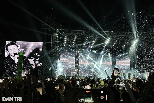 Show Westlife: Đẳng cấp sao quốc tế nhưng Ban Tổ chức nghiệp dư, tai tiếng?-5