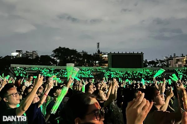 Show Westlife: Đẳng cấp sao quốc tế nhưng Ban Tổ chức nghiệp dư, tai tiếng?-9