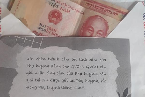 Cô giáo trả phong bì vì miếng xà bông của trò nghèo đợi con làm giám đốc-1