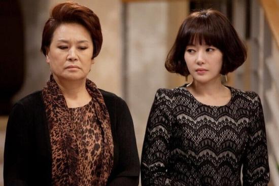 Mẹ muốn tôi đưa con ra ngoài sống để đón dâu mới về