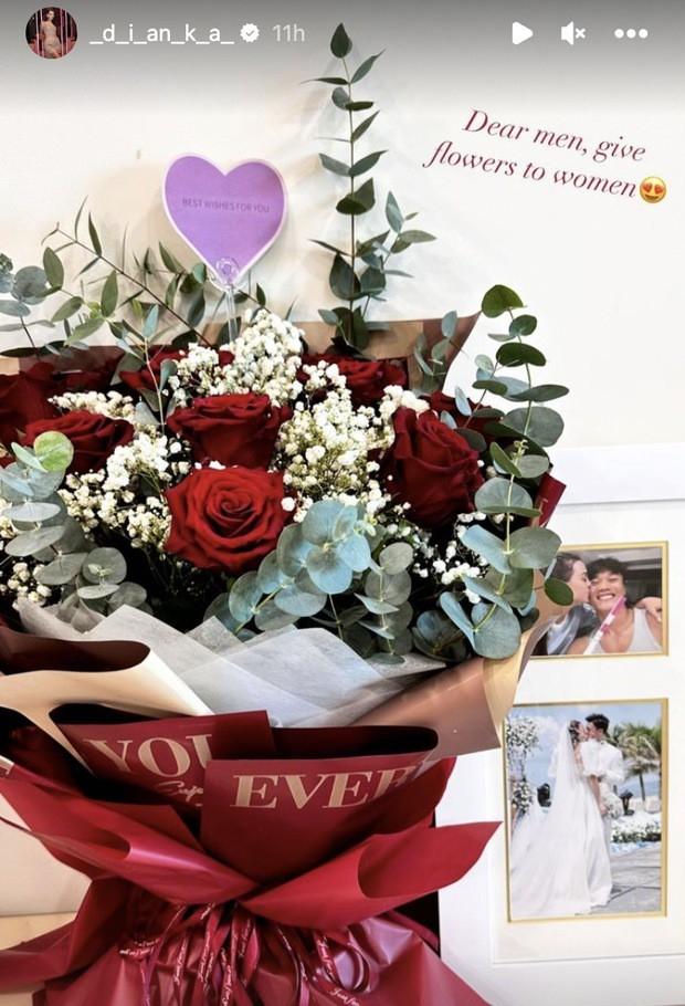 Hội cầu thủ chăm người yêu: Bùi Tiến Dũng tặng quà cả tỷ đồng, ting ting nhiều số 0-5