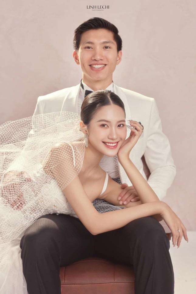 Món quà cưới đặc biệt của HLV Đội tuyển Việt Nam dành cho Đoàn Văn Hậu-2