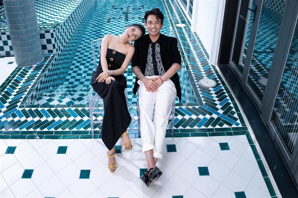 Căn phòng xa hoa lần đầu được chia sẻ trong biệt thự ở tạm của đại gia Minh Nhựa-9