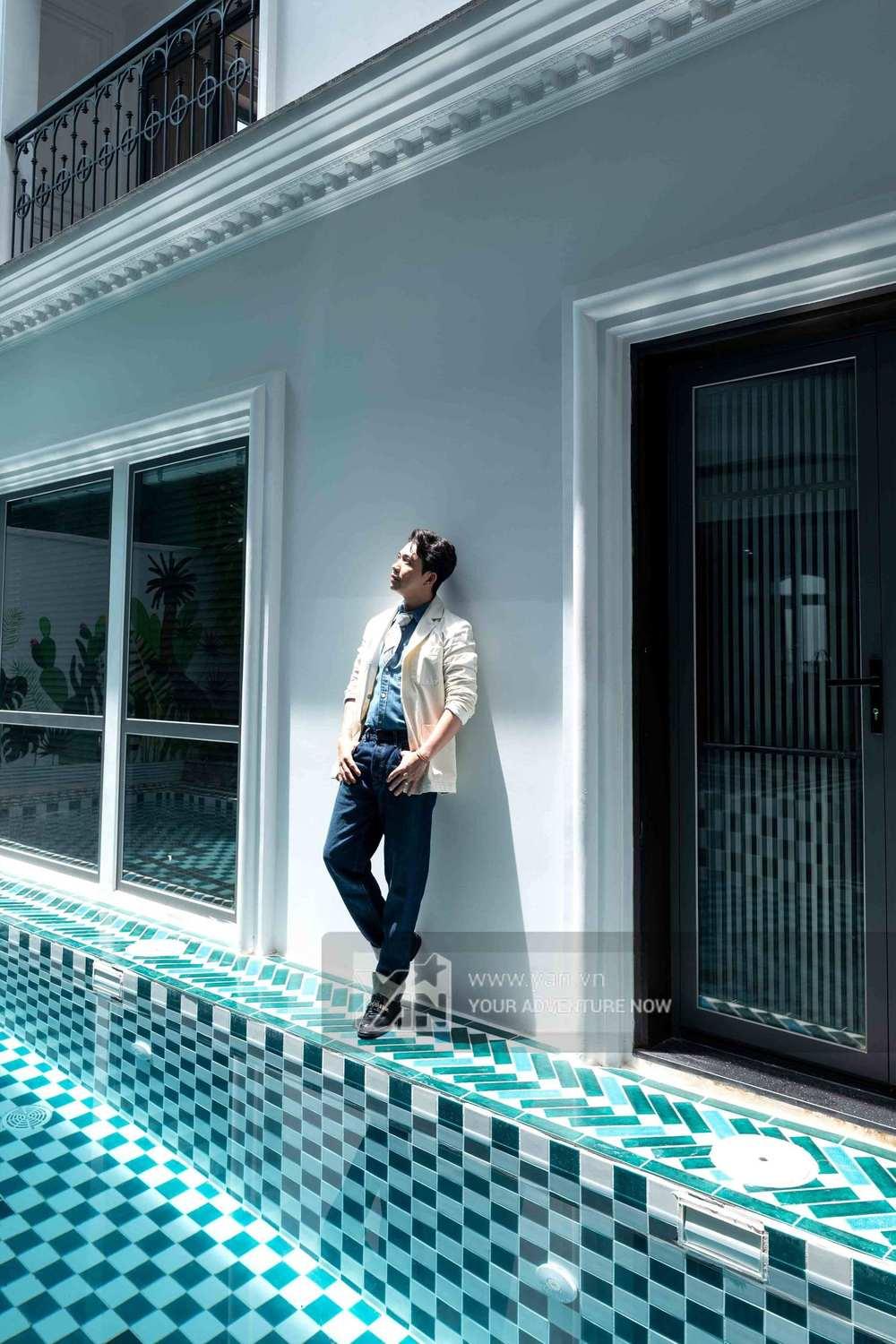 Căn phòng xa hoa lần đầu được chia sẻ trong biệt thự ở tạm của đại gia Minh Nhựa-13