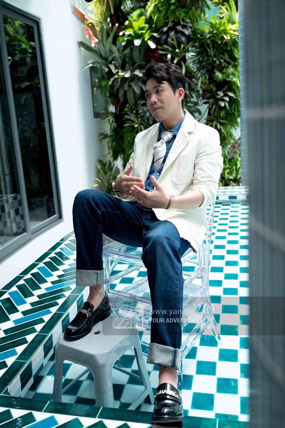 Căn phòng xa hoa lần đầu được chia sẻ trong biệt thự ở tạm của đại gia Minh Nhựa-5