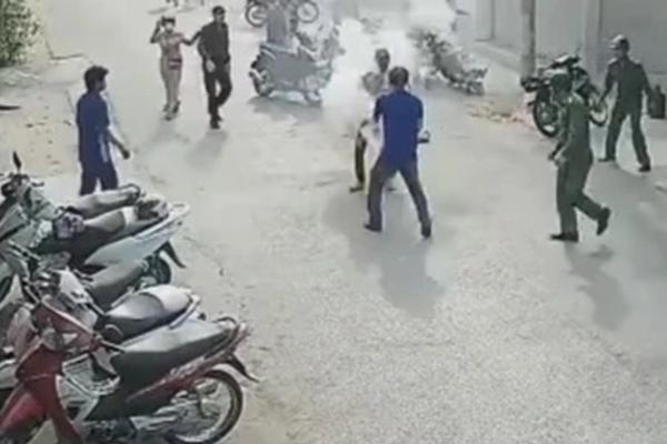 Người đàn ông tẩm xăng lên toàn thân, tự thiêu ở Quảng Ninh-2