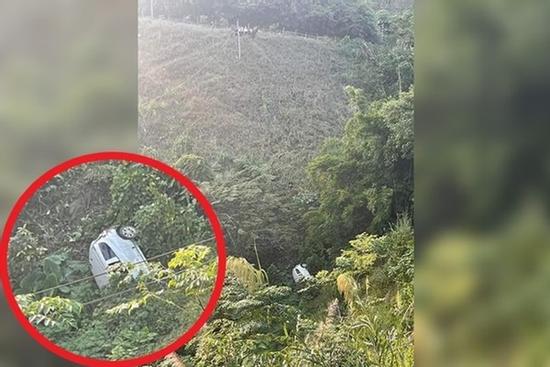 Ô tô mất lái, lao xuống vực sâu ở Sơn La