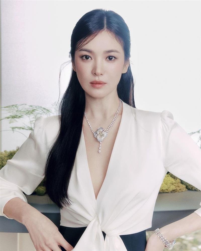 Song Hye Kyo: Phụ nữ đẹp nhất khi không thuộc về ai-3