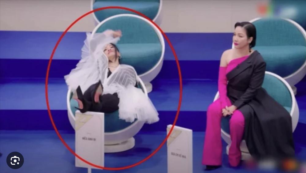 Vì sao cùng tham gia Chị Đẹp, Hồng Nhung - Quỳnh Nga vướng tranh cãi, Diệp Lâm Anh được lòng fan?-1