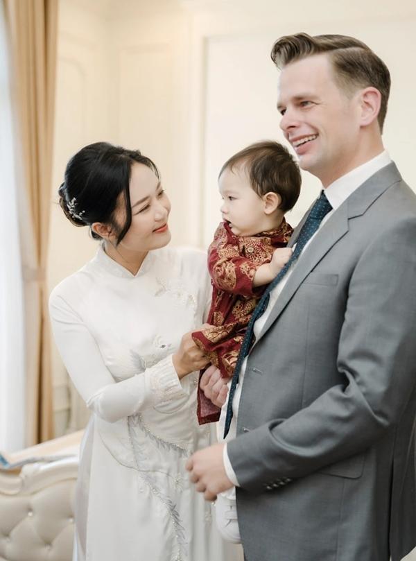 Giám đốc Hà Lan đem 7 tráp lễ tới rước cô gái Hải Phòng, một chi tiết thú vị hút 13 triệu views-4