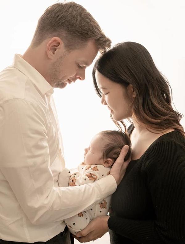 Giám đốc Hà Lan đem 7 tráp lễ tới rước cô gái Hải Phòng, một chi tiết thú vị hút 13 triệu views-8