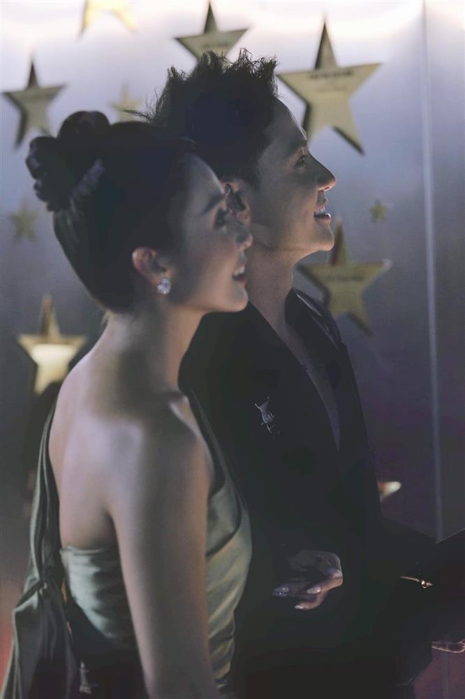 Thanh Sơn - Khả Ngân tình trong như đã mặt ngoài còn e-1