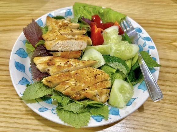 Nguyên tắc có gì ăn nấy đơn giản đến ngỡ ngàng giúp MC Đan Lê giữ dáng nữ sinh-3