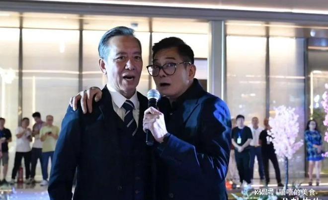 Tiểu Long Nữ U60 kiếm hàng tỷ đồng cho mỗi lần xuất hiện-2