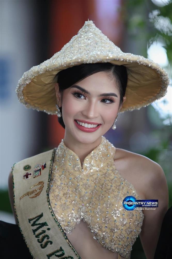 Người đẹp Philippines mặc áo dài xuyên thấu sang Việt Nam thi hoa hậu-2
