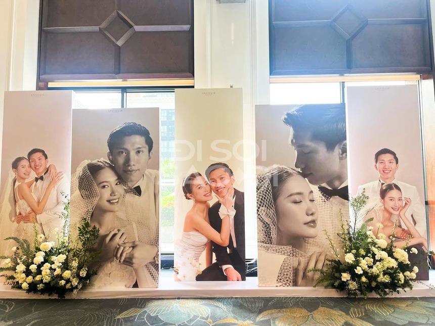 Văn Hậu diện đồ đôi cùng Hải My, được mẹ và các em vợ hộ tống tới hội trường cưới-3