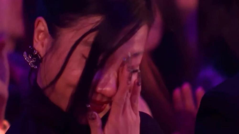 Ca sĩ nào được khen hát hay nhất Việt Nam?-4