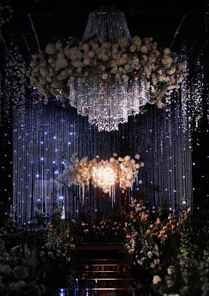 Không gian tiệc cưới như vườn địa đàng của Doãn Hải My và Đoàn Văn Hậu-8