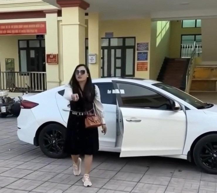 Thông tin chính thức vụ người phụ nữ lớn tiếng gọi trưởng công xã ra đây gặp tao-1