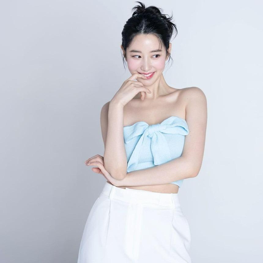 Nữ diễn viên đình đám xác nhận hẹn hò doanh nhân hơn tuổi từng lọt vào danh sách của Forbes-2