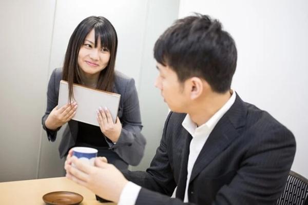 Đồng nghiệp nữ muốn xin tôi đứa con, hứa sẽ không làm phiền-1