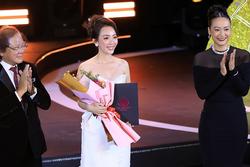 Thu Trang hạnh phúc khi tiếp tục nhận giải thưởng ở LHP Việt Nam