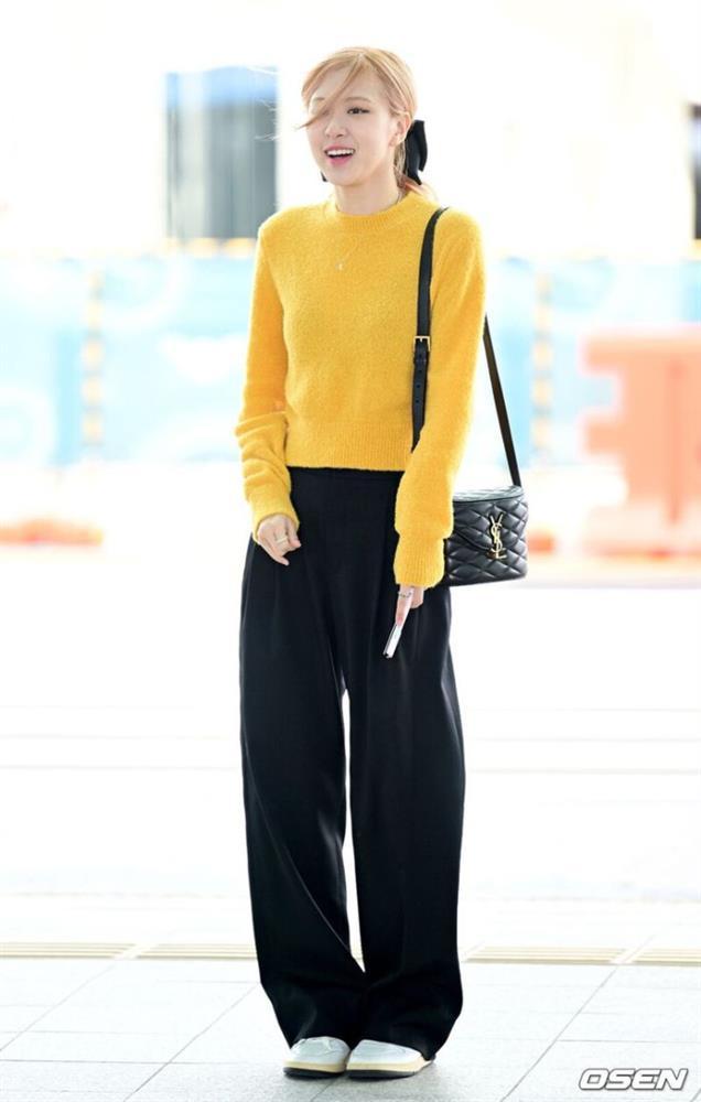 Mê cách Rosé diện quần vải ống rộng vào mùa đông: Cùng 1 kiểu nhưng biến hóa đa dạng-7