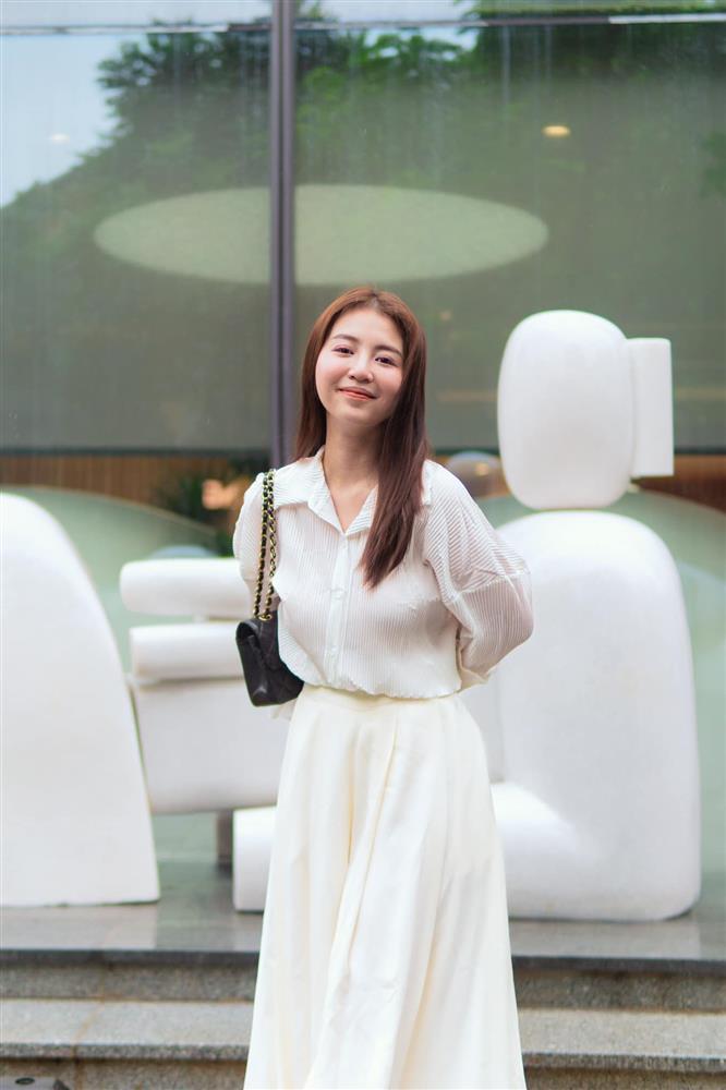 Hot girl Mẫn Tiên đi xem concert: Làn da căng bóng gây sốt-6