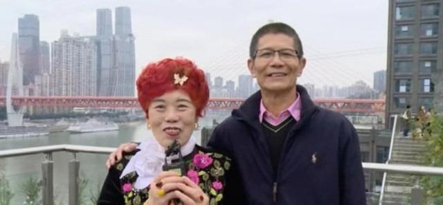 Bà ngoại xinh đẹp 67 tuổi tìm được bạn trai 74 tuổi xuất sắc-1