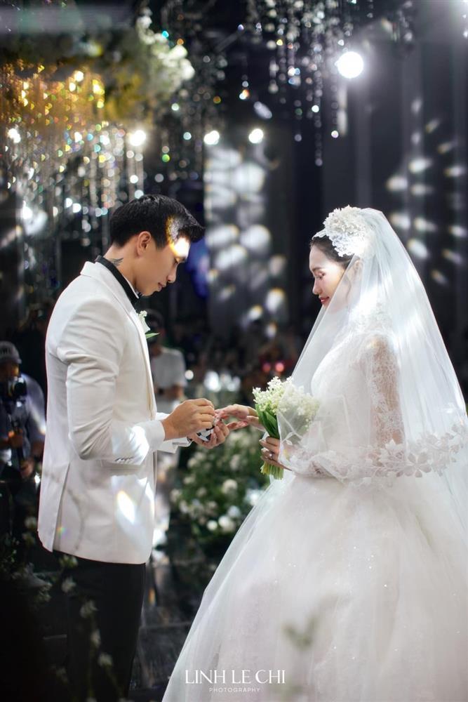 Thầy Park và dàn sao ĐT Việt Nam nô nức dự đám cưới Đoàn Văn Hậu-9