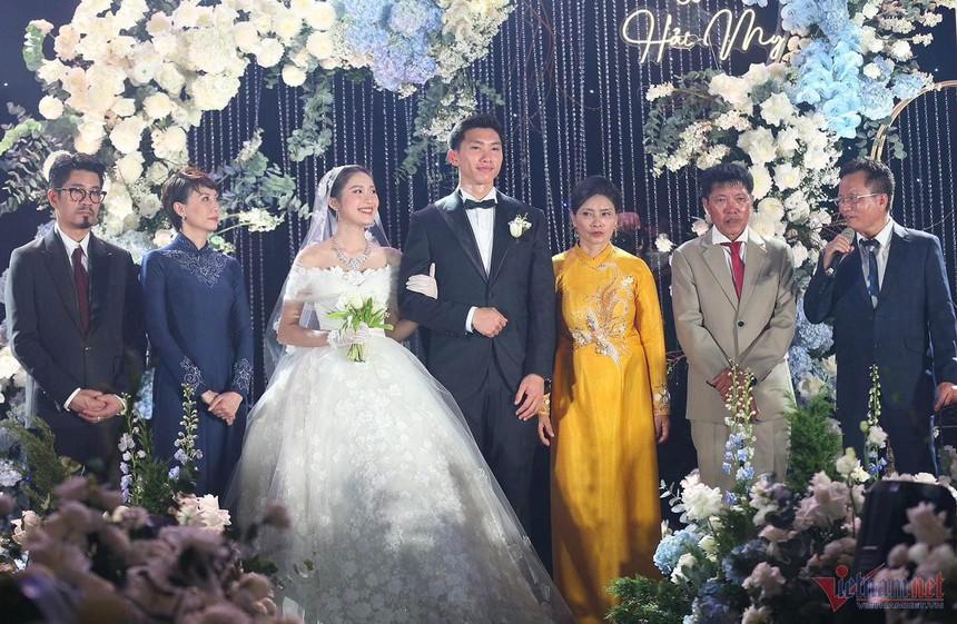 Hai thông gia nhà Văn Hậu và Hải My nhận mưa lời khen bởi sự tinh tế từ khâu tổ chức tiệc cưới-7