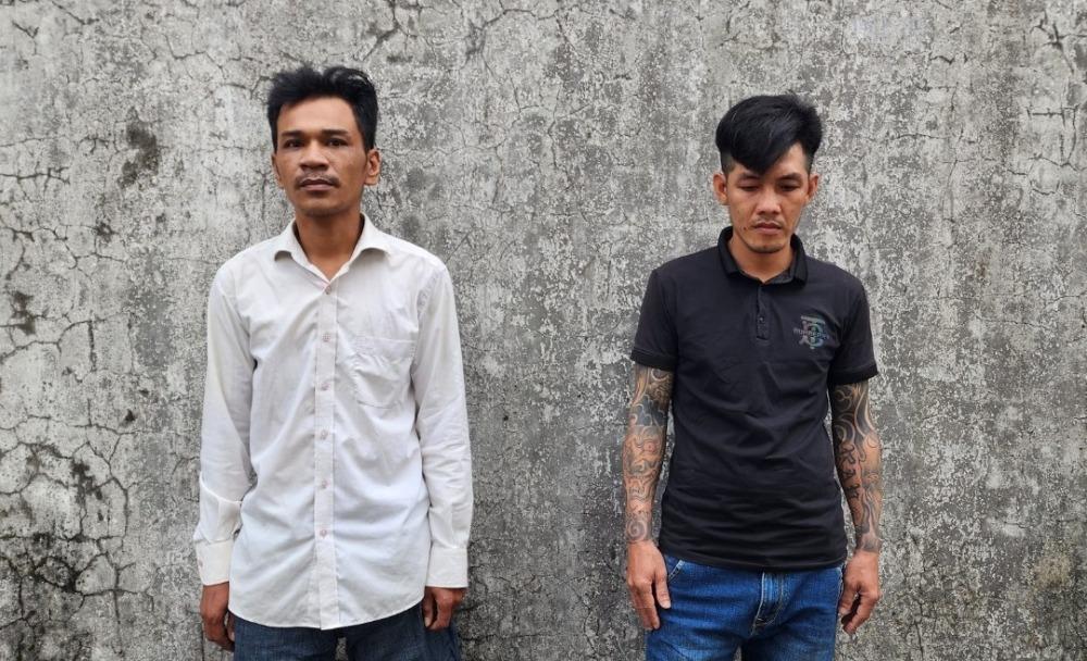 2 đối tượng vừa ra tù cướp sợi dây chuyền của cụ bà-1