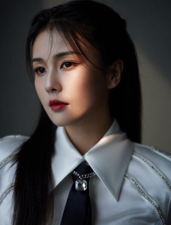 Bạch Lộc muốn quay về quá khứ để chỉnh sửa một điểm trên gương mặt-7