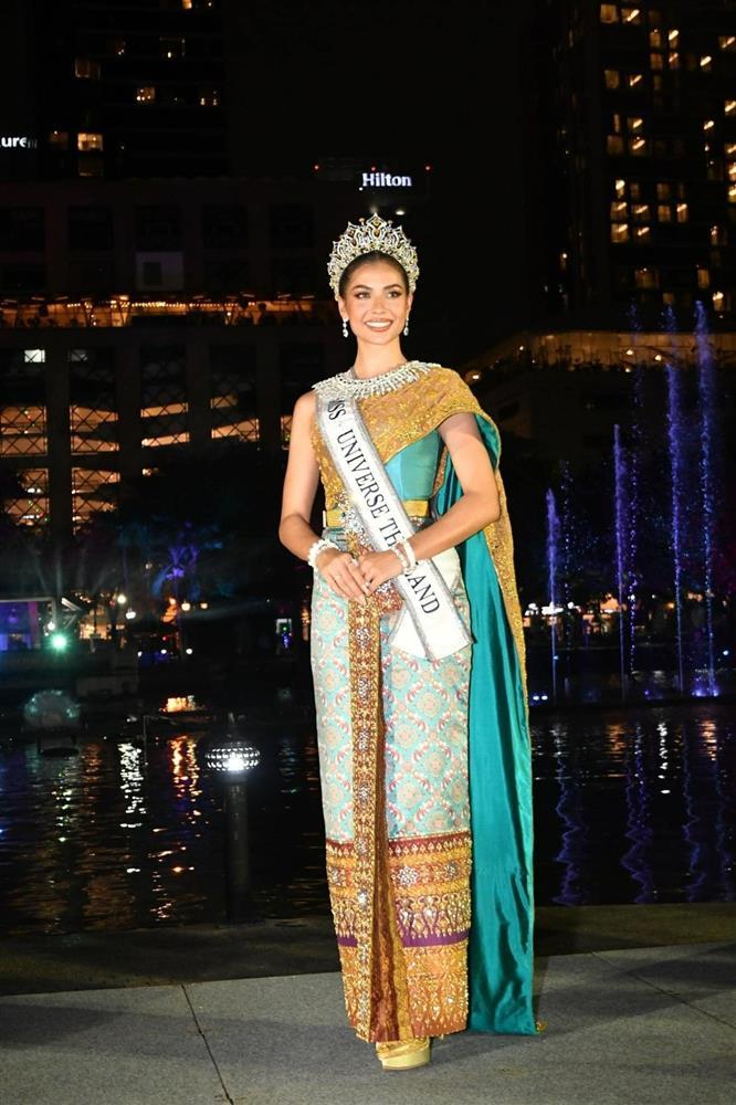 Hỗn loạn ở sân bay đón Á hậu Hoàn vũ trở về quê nhà-11