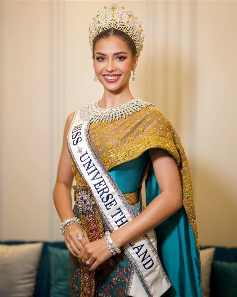 Hỗn loạn ở sân bay đón Á hậu Hoàn vũ trở về quê nhà-15