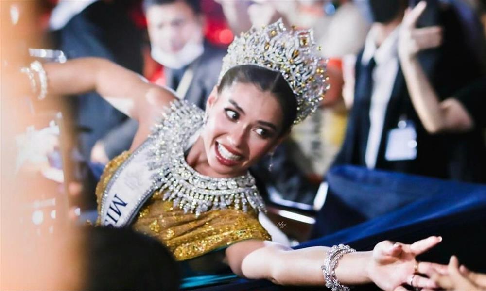 Hỗn loạn ở sân bay đón Á hậu Hoàn vũ trở về quê nhà-20