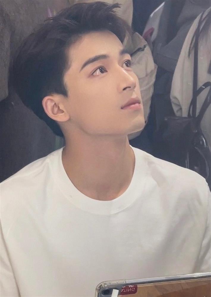 Nam thần cổ trang sinh năm 2002 đang khiến hàng triệu khán giả thương nhớ là ai?-6