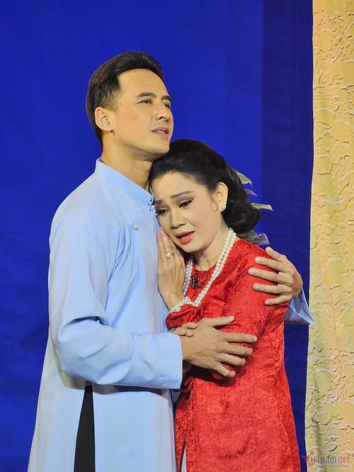 Thành Lộc tạo hình luộm thuộm, thoại giọng Bắc chưa tốt trong kịch mới-3