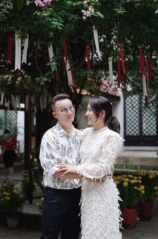 Hoàng Bách và vợ siêu mẫu: 17 năm mặn nồng, chồng triệt sản để vợ đỡ vất vả-11