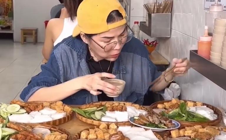 Những cô gái ăn thùng, uống vại kiếm tiền khủng và lời cảnh báo của chuyên gia-2