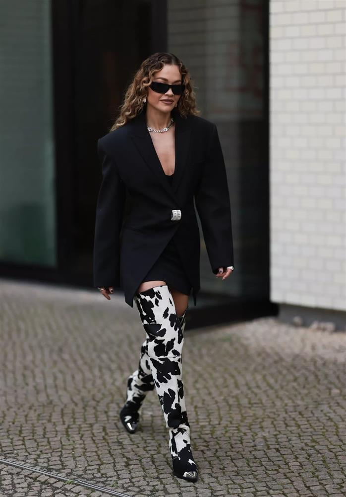 Mẫu áo giúp phụ nữ trông quyền lực và cá tính-7